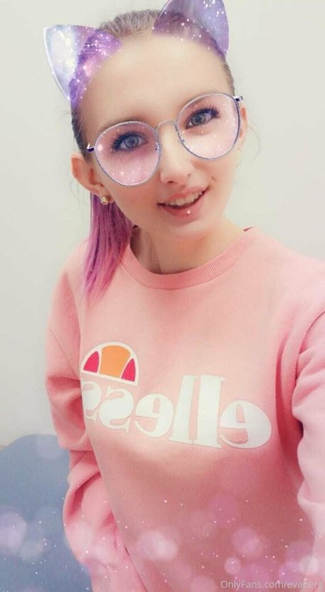 annybelleof model naked photo