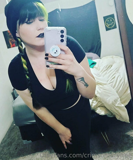 crimsonfuryfree nice model picture