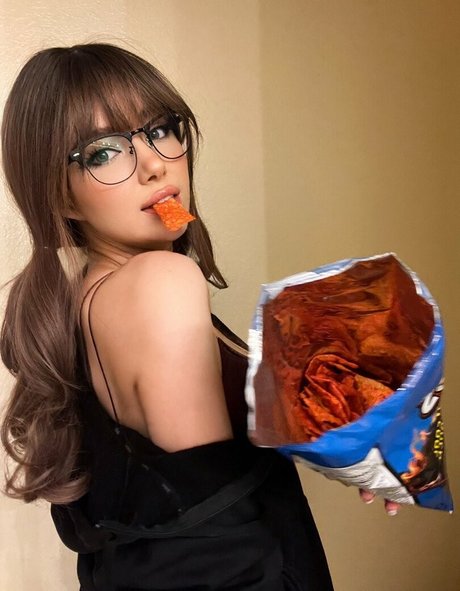 JenaUrf star nice pictures