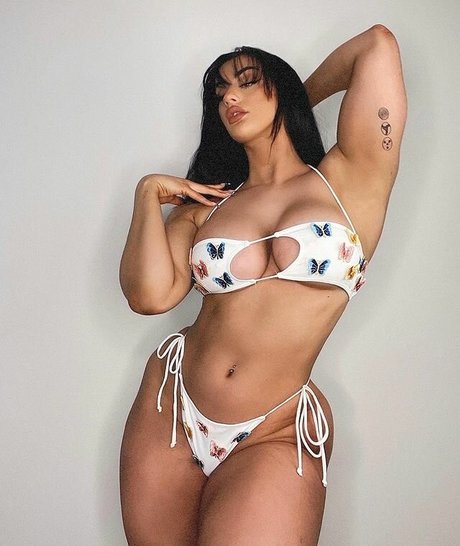 Kiki Vhyce art model images