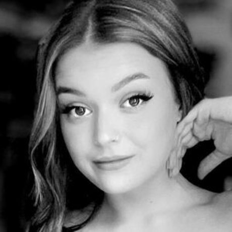 Selinaaa__xox free actress galleries