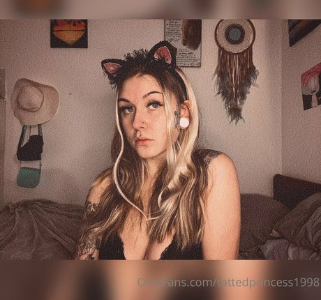 tattedprincess1998 perfect model pics