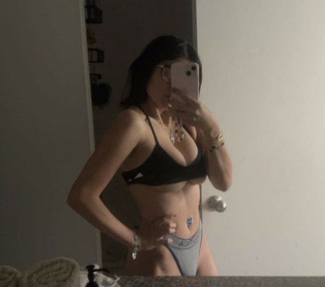 Emilia Torres Profile pic