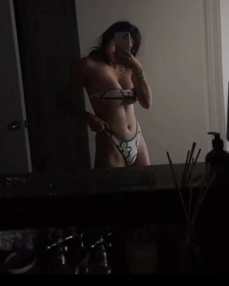 Emilia Torres star pretty img