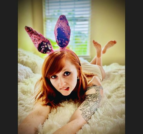 Hollyjaye perfect pornstar gallery