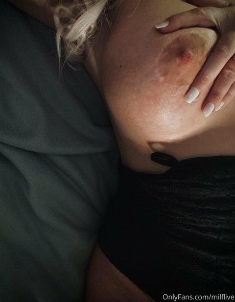 housewifeofnorway pretty pornstar galleries