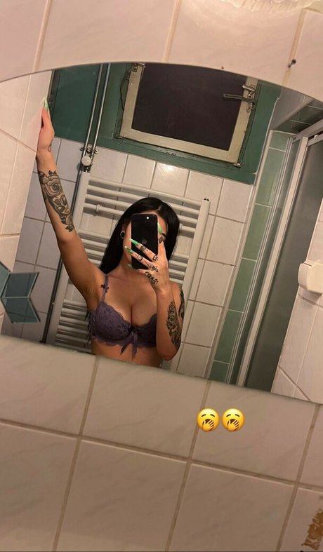 gonoszhalott model hd picture