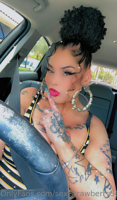 sexistrawberry5611 xxx actress pic