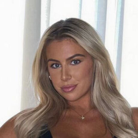 Milliejanerichardson nudes model gallery