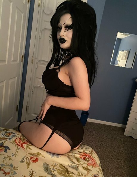 mamiehades star nude archive