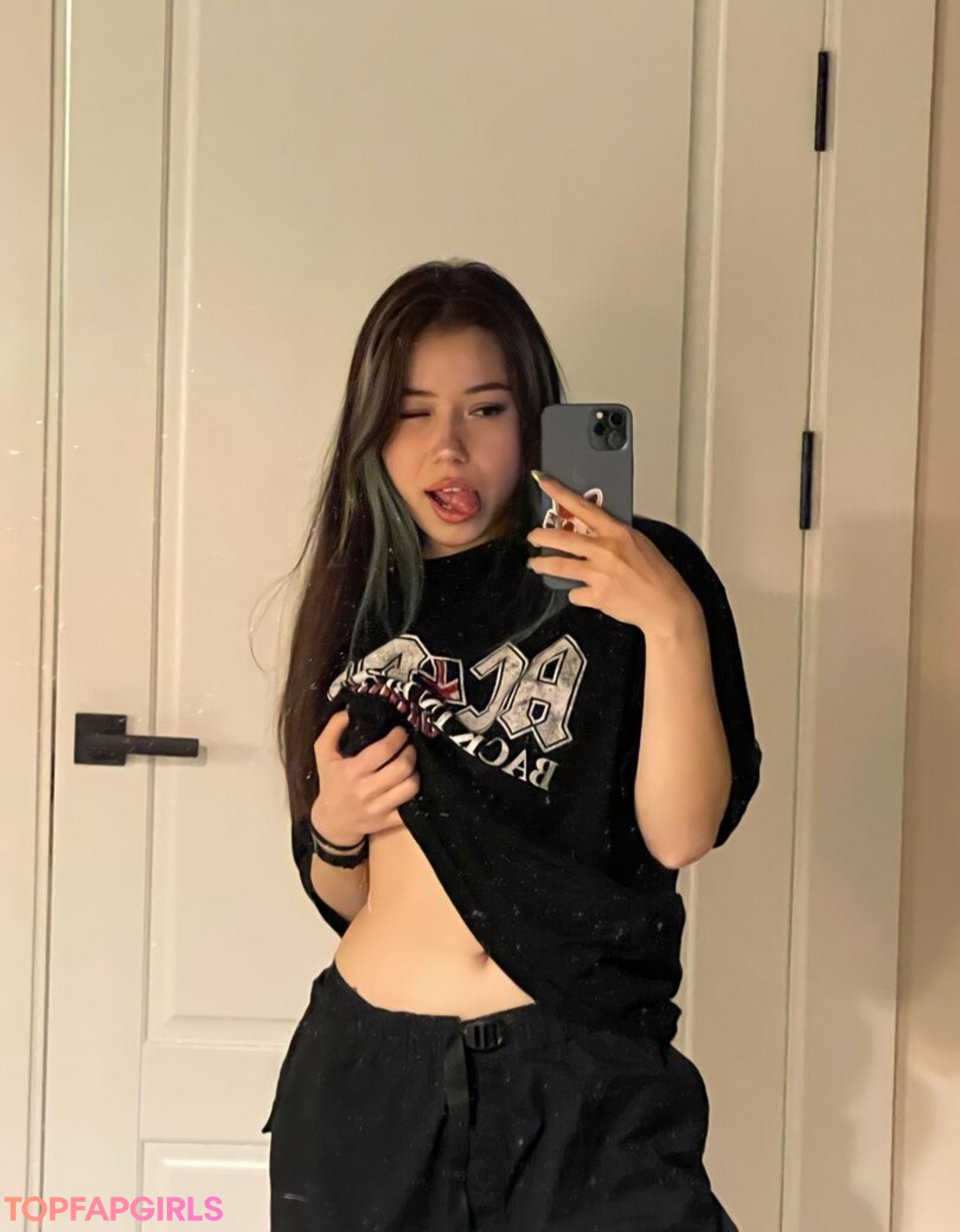 Ivy owowo nude pornstar picture