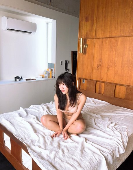 Yuno Mizusawa model top gallery