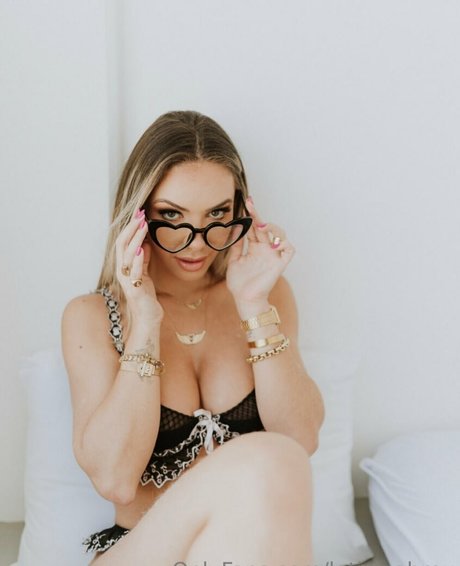 Leticia Abreu actress archive