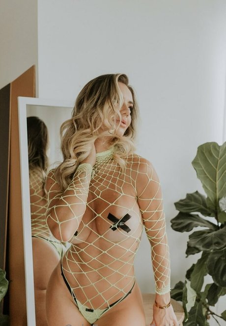 Leticia Abreu free actress gallery