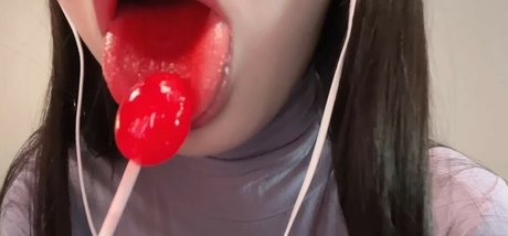 ASMR Yuuu sexy actress photo