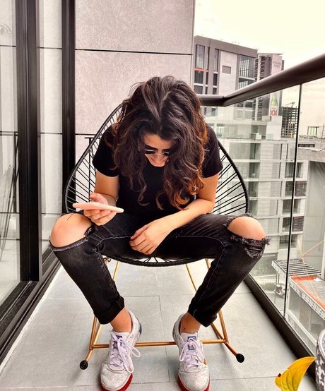 martresequis pretty actress photo