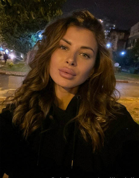 mollly dolly model best picture