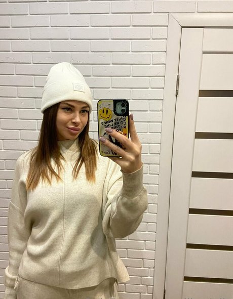 mollly dolly high quality actress galleries