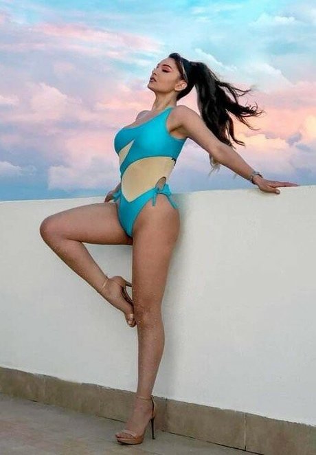 Maltese Girls nude actress galleries