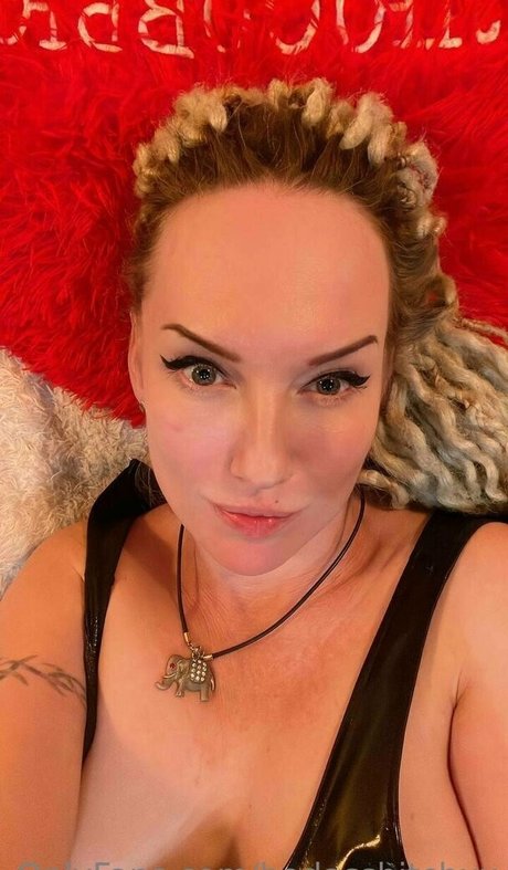 badassbitchxx actress gallery