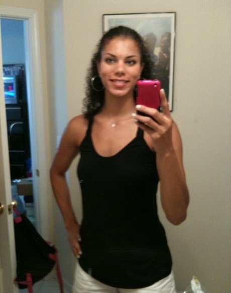 Alysha Clark hot actress galleries