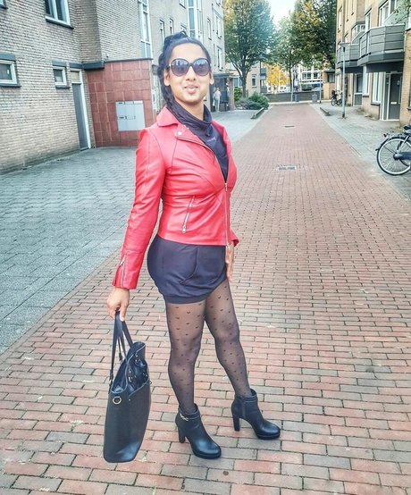 Natassia Crystal model pic