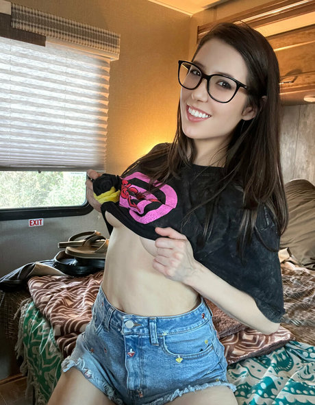 Misty Gates hot star pic