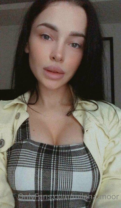 milana moor model best picture