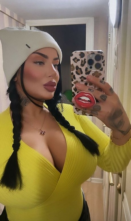 Kristina Karieva nudes model image