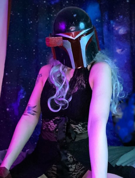 blondiedoes naked actress archive