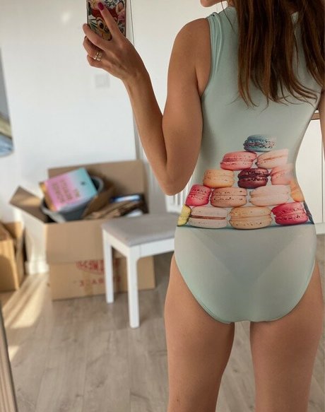 Paulina Sobon adult model pics