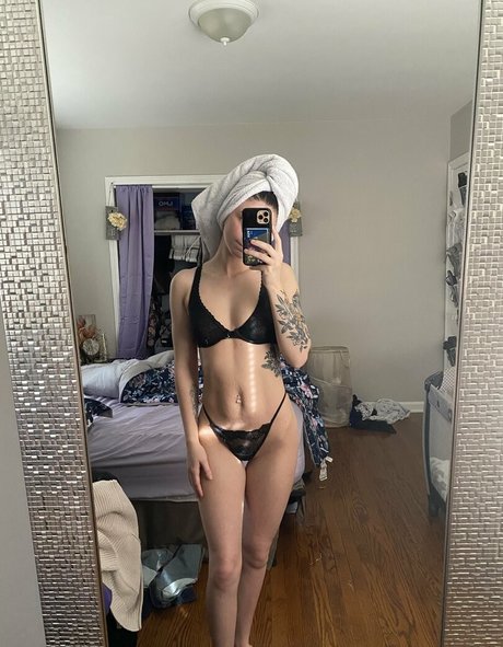 irresistible ivy star free photo