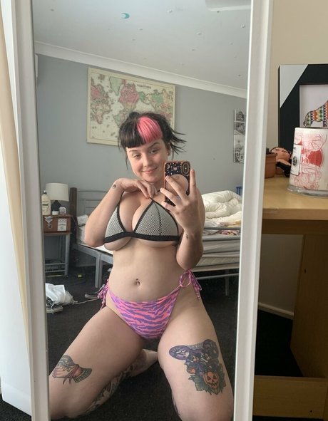 BlossyBlue nudes star image