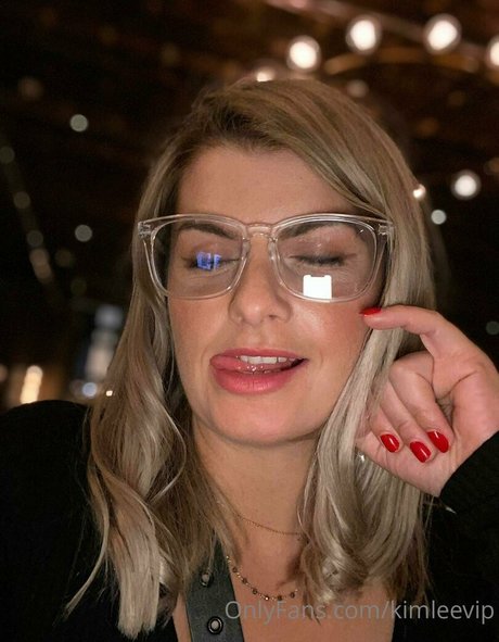 housewifekim pornographic actress archive