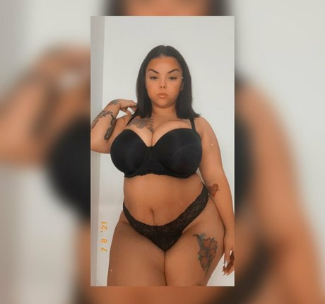 cubanaredd21 star sexy photo