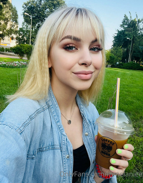 dianakussfree star naked image