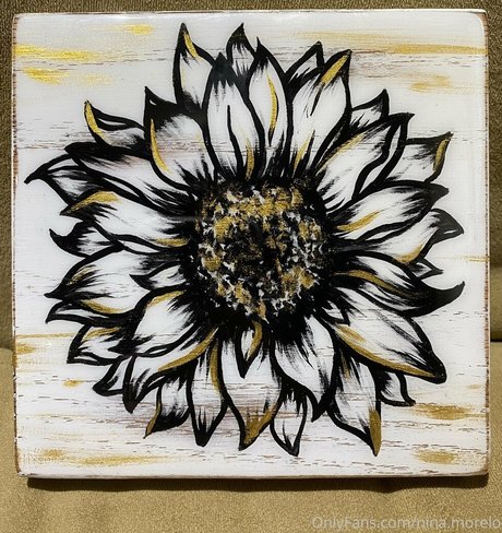 nina morelo model sexy image