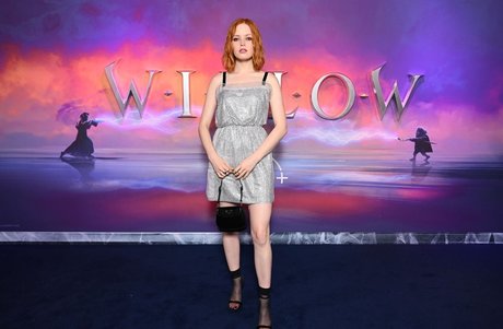 Ellie Bamber model sexy gallery