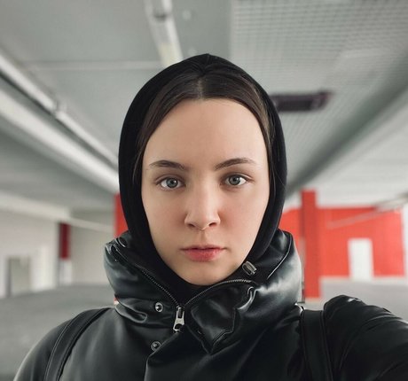 Jane Wild hot model picture