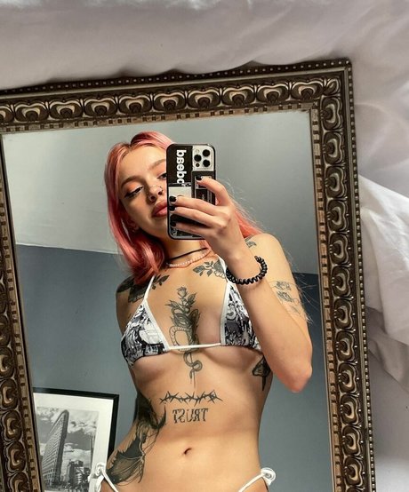 Drgsnddrnk model hot images