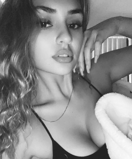 Lydia Simonis sexy actress picture