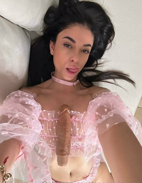 Naomi Vignomi star exclusive image