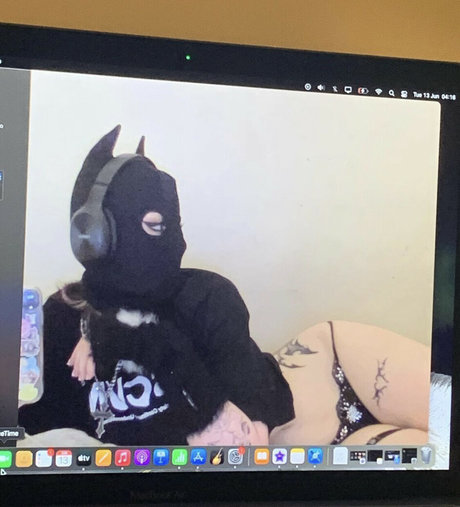 Rio Lawlor model hot pic