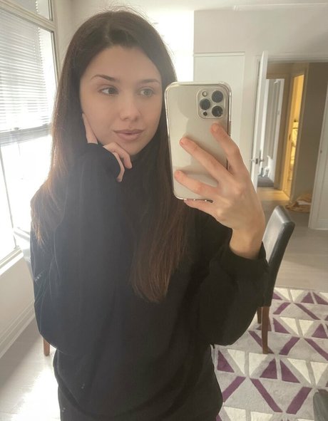 rubyelectra pornstar naked photos