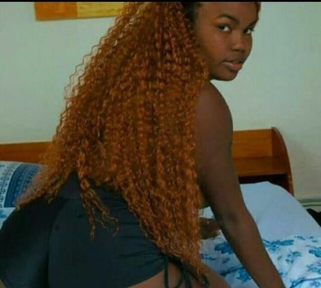 Esther Marinho nude star images