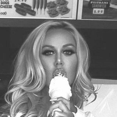 Eliza Winn hd pornstar gallery