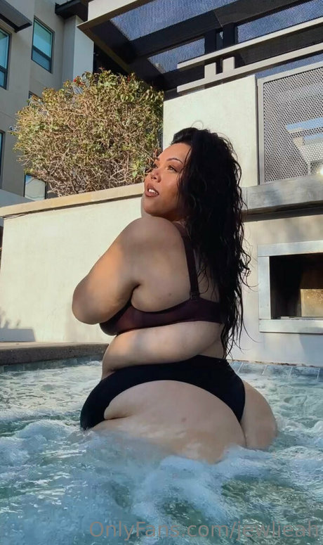 Jewlieah hd pornstar pictures