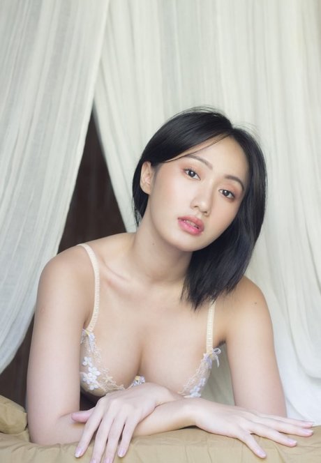 Lola Zeita nudes model pics