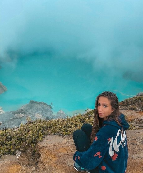 Iulia Girbu Profile pic