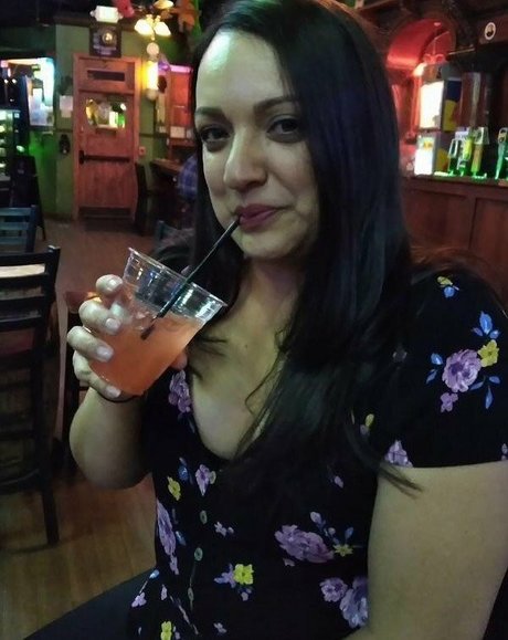 Dark Haired Brunette nice model images